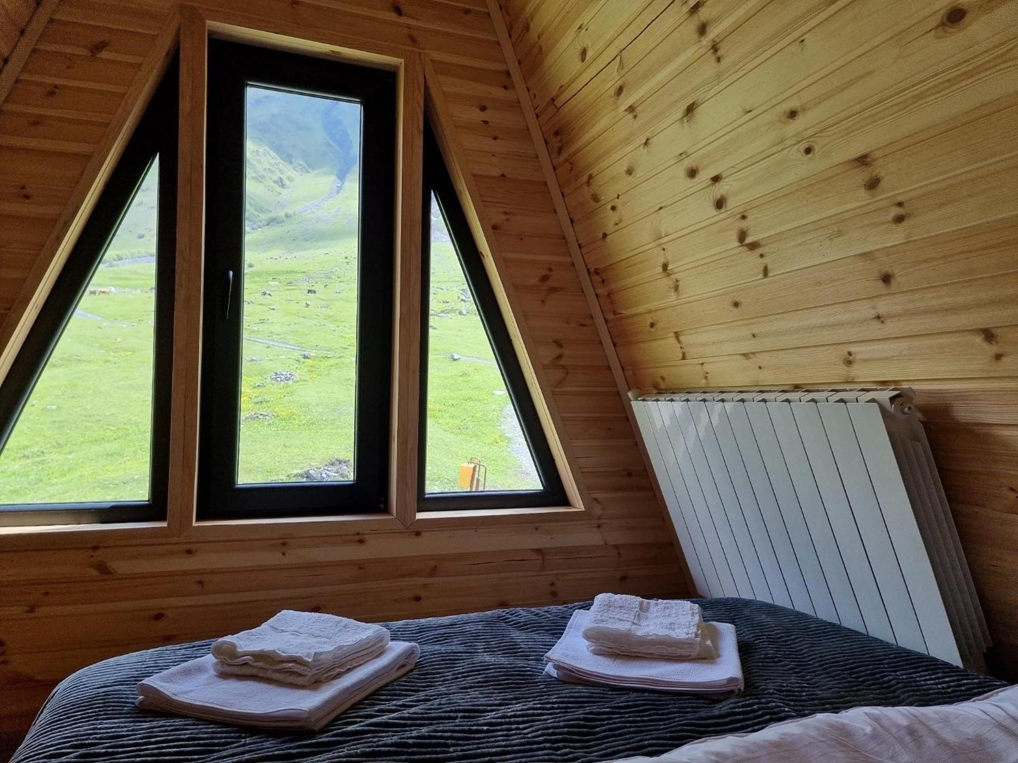 Memory Hut_Kazbegi Apartment ภายนอก รูปภาพ