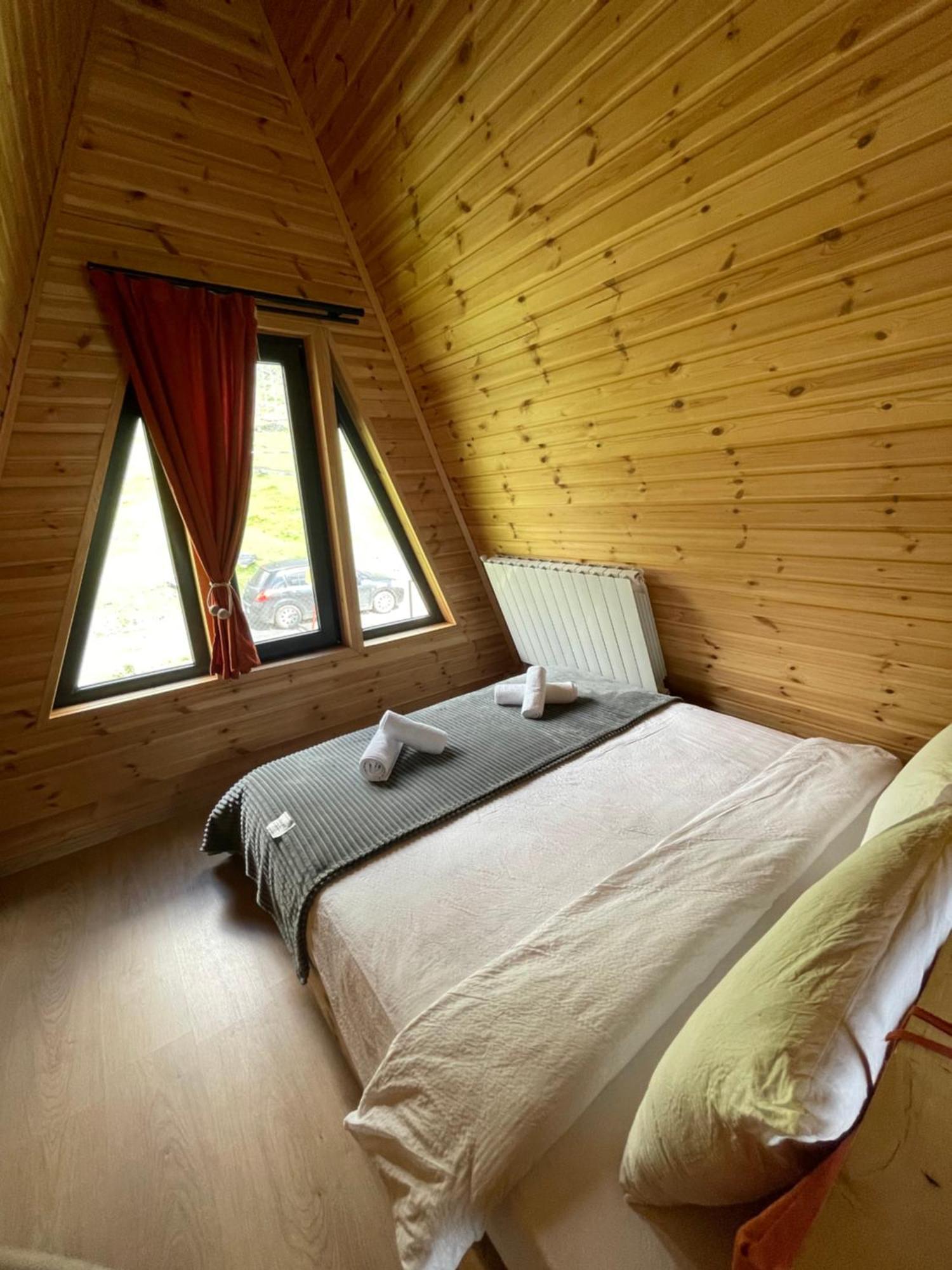Memory Hut_Kazbegi Apartment ภายนอก รูปภาพ